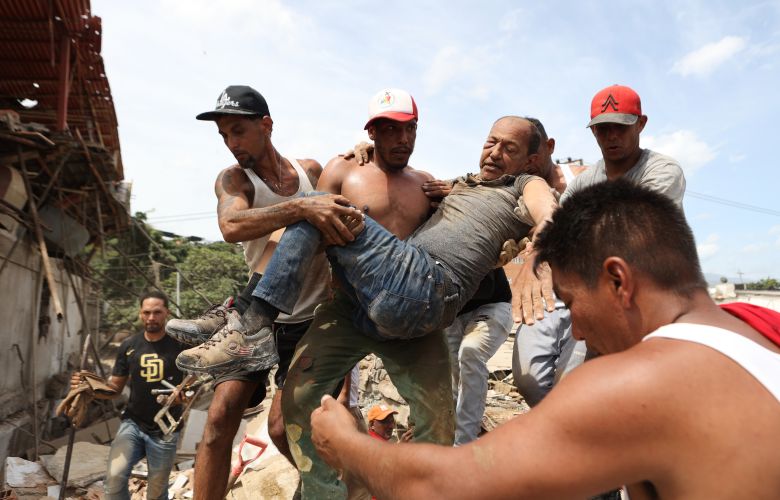Αγωνία για τους αγνοούμενους και τους εγκλωβισμένους – Λεηλασίες στην Κάτια Λα Μαρ – News.gr