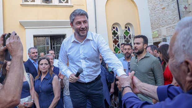 Μύδροι Ανδρουλάκη κατά Μητσοτάκη: Παρακράτος που αποφεύγει να λογοδοτήσει - Μας εκδικείται γιατί ξεσκεπάσαμε τις υποκλοπές