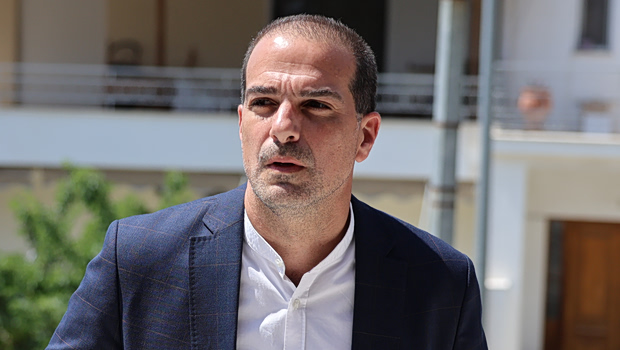 Σακελλαρίδης: Η κυβέρνηση παρουσιάζει ημίμετρα ως απάντηση στην κρίση του κόστους ζωής και τροφοδοτεί την ακρίβεια