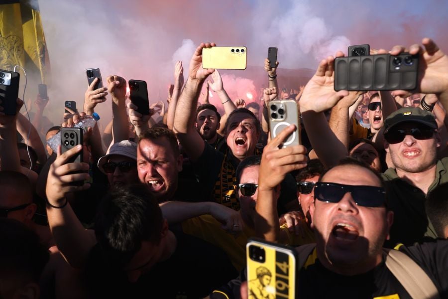 Αποθέωση για Σπανούλη στη Θεσσαλονίκη – Χιλιάδες φίλοι του Άρη τον υποδέχθηκαν σαν πρωταθλητή