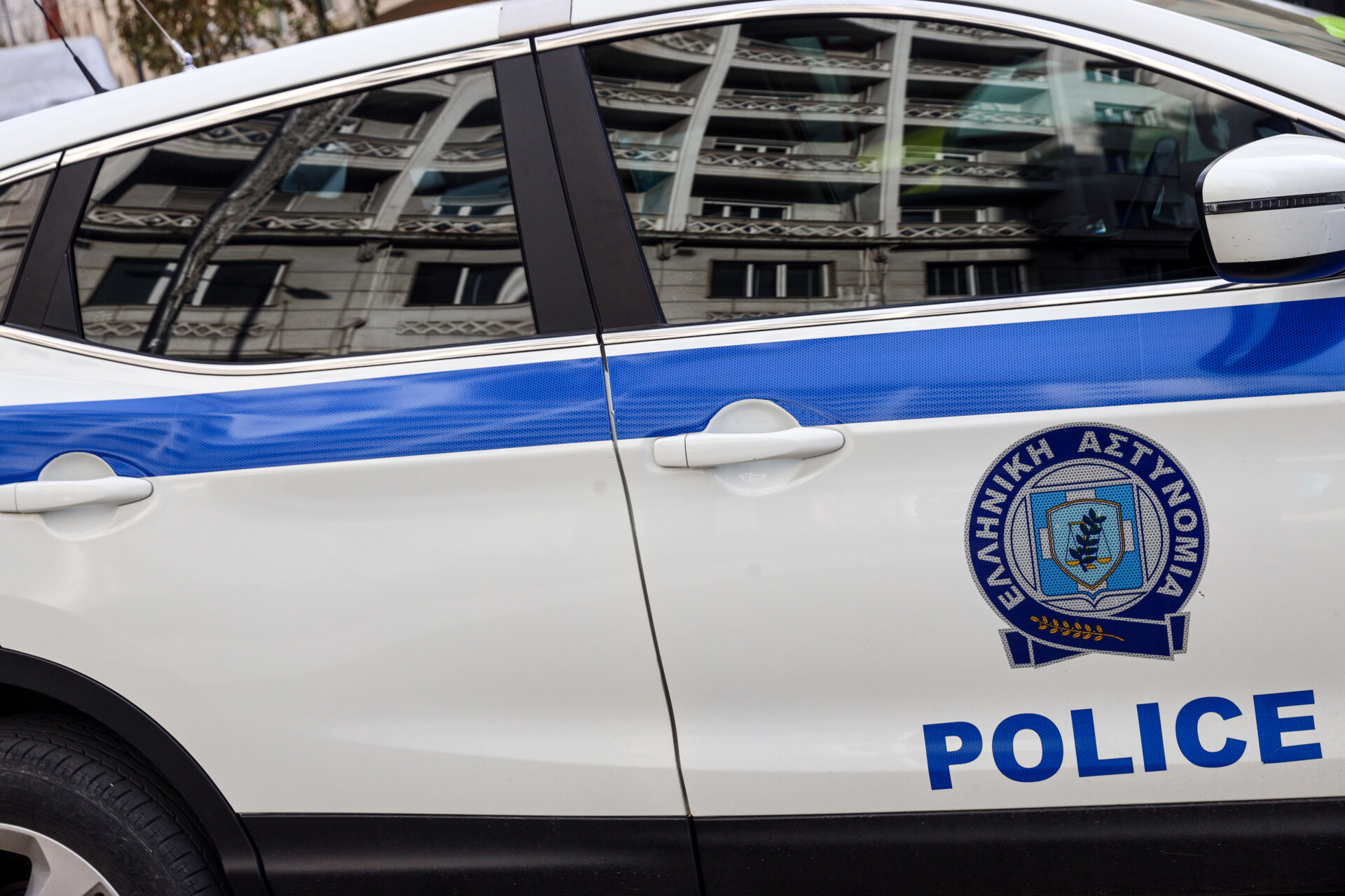 Χειροπέδες σε 19 άτομα σε Θεσσαλονίκη και Μύκονο για οπαδικές επιθέσεις και διακίνηση ναρκωτικών σε γήπεδα