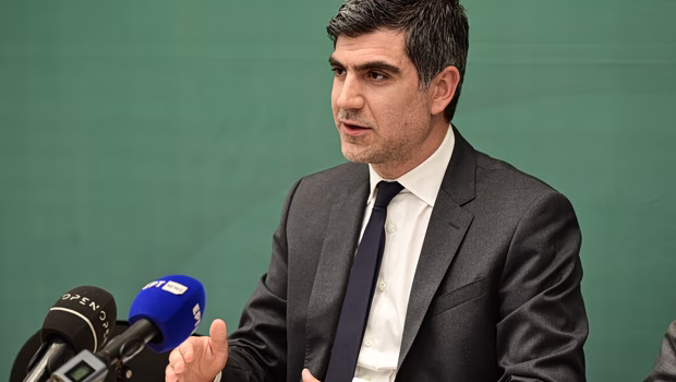 Γλαβίνας: Είμαστε απέναντι σε ένα σύστημα εξουσίας που δεν υπηρετεί τα συμφέροντα της πλειοψηφίας