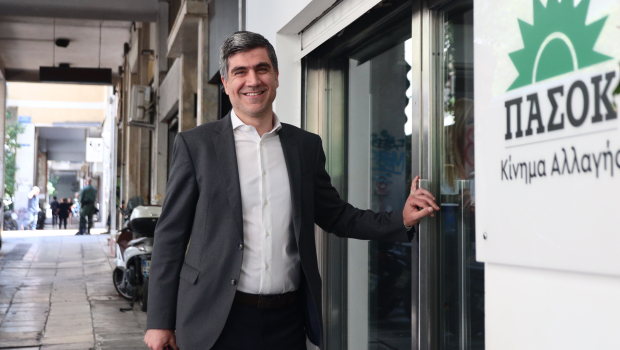 Γλαβίνας: Η ΝΔ κερδίζει άμα τη εμφανίσει του κ. Τσίπρα - Το ΠΑΣΟΚ πρέπει να πείσει ότι υπάρχει εναλλακτική πρόταση