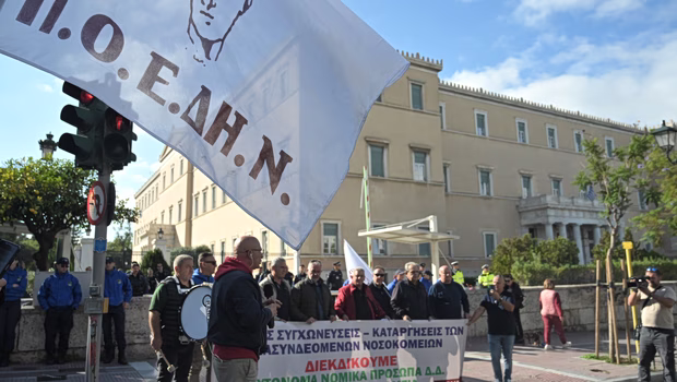 ΠΑΣΟΚ: Στήριξη στις κινητοποιήσεις των υγειονομικών - Η κυβέρνηση διασπά το ΕΣΥ και συντηρεί εργαζόμενους δύο ταχυτήτων