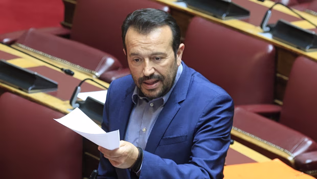 Θέμα παραμονής του Φάμελλου στην ηγεσία του ΣΥΡΙΖΑ θέτει ο Νίκος Παππάς, εάν εισηγηθεί την στήριξη της ΕΛΑΣ