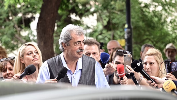 Πολάκης: Τα ιστορικά κόμματα δεν καταργούνται με ατομικές αποφάσεις