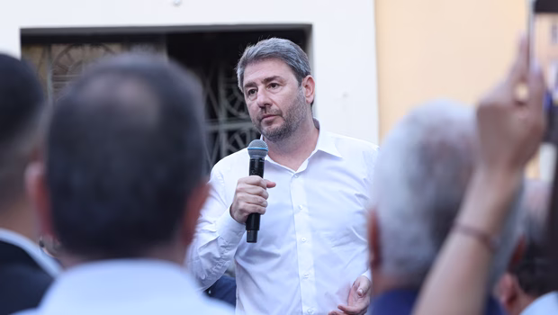 ΠΑΣΟΚ: Ο Παπανδρέου, το Καλέντζι, ο Δούκας και ο Τσίπρας