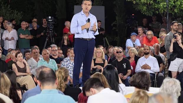 Τσίπρας: Ο Μητσοτάκης πρέπει να συνομιλεί με τους υπουργούς του μέσω Predator