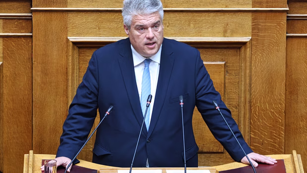 Διακριτική μεταχείριση υπαλλήλων και αντισυνταγματικότητα καταγγέλλει ο Χρυσομάλλης της ΝΔ στον Κώδικα για τους ΟΤΑ