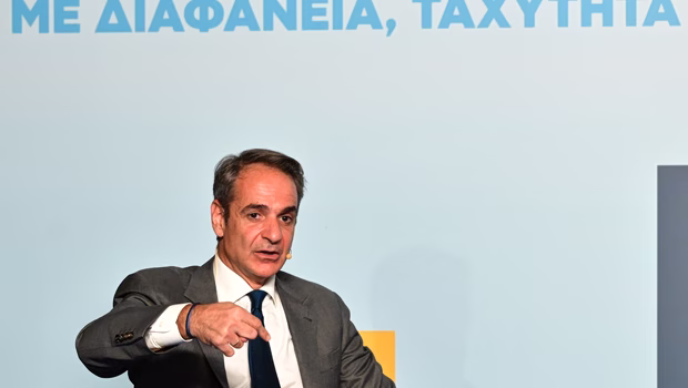 «Οπεκεπέδες» παντού: Ο Μητσοτάκης στο σκάνδαλο με το Κτηματολόγιο είδε πάλι παθογένειες διαφθοράς και αδιαφάνειας