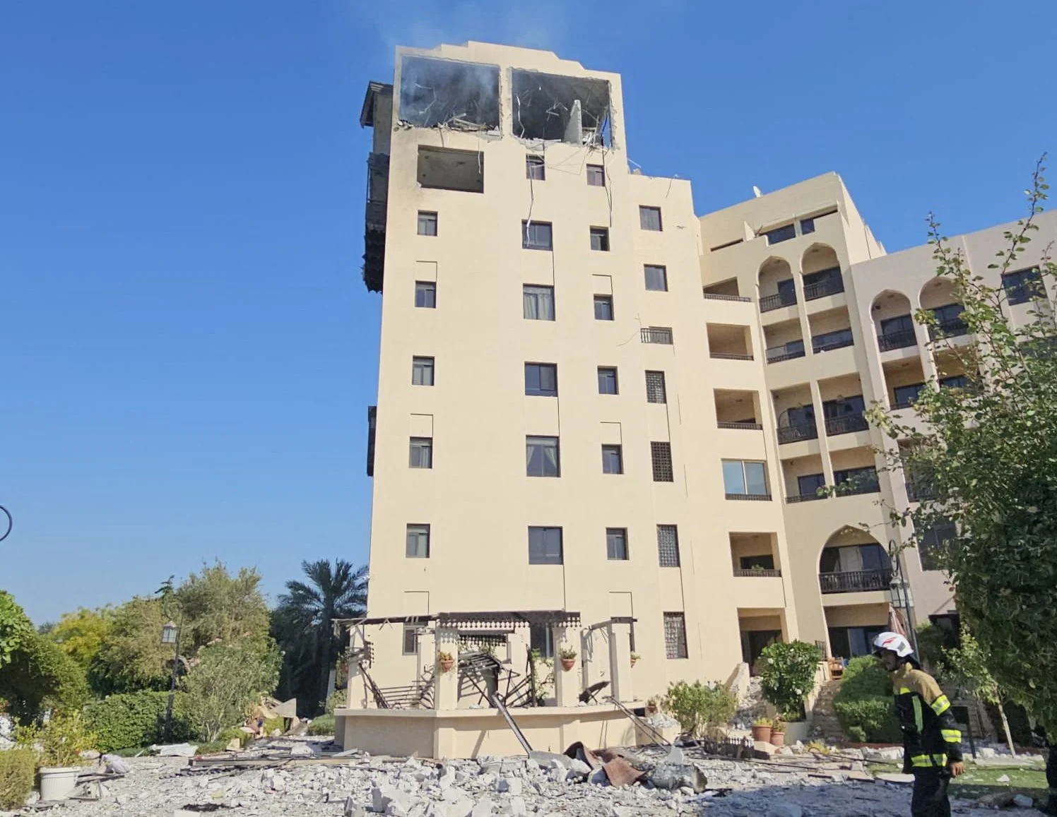 Ζημιές σε συγκρότημα κατοικιών κατά την ιρανική επίθεση