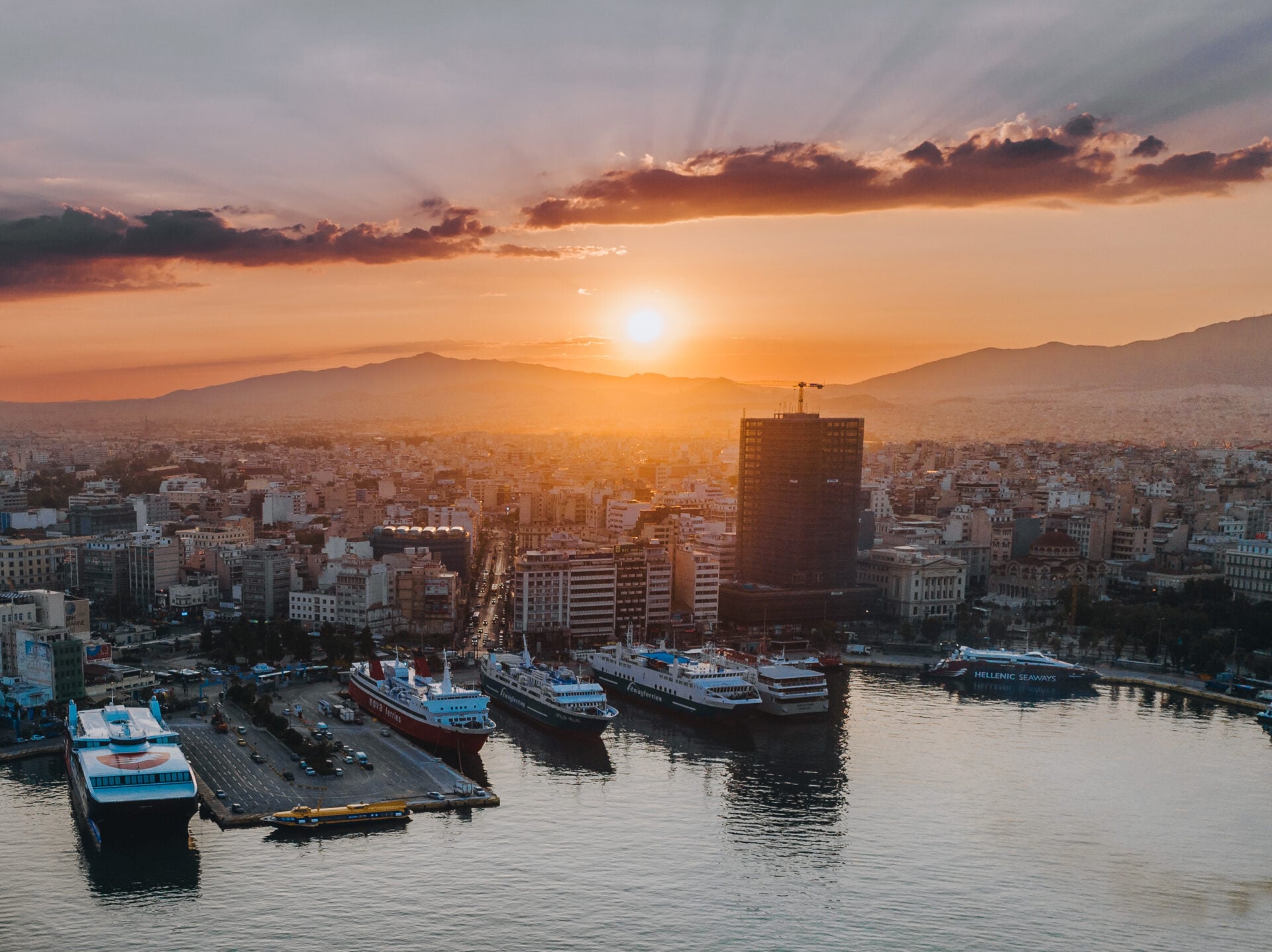 Χρηματιστήριο: Σαλπάρει η μετοχή του ΟΛΠ
