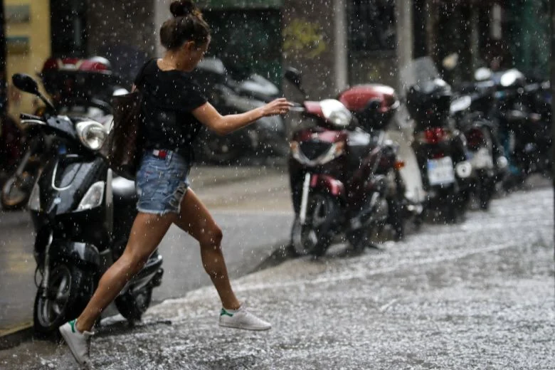 Ισχυρές βροχές, καταιγίδες και μπουρίνια – Ποιές περιοχές θα επηρεαστούν – News.gr