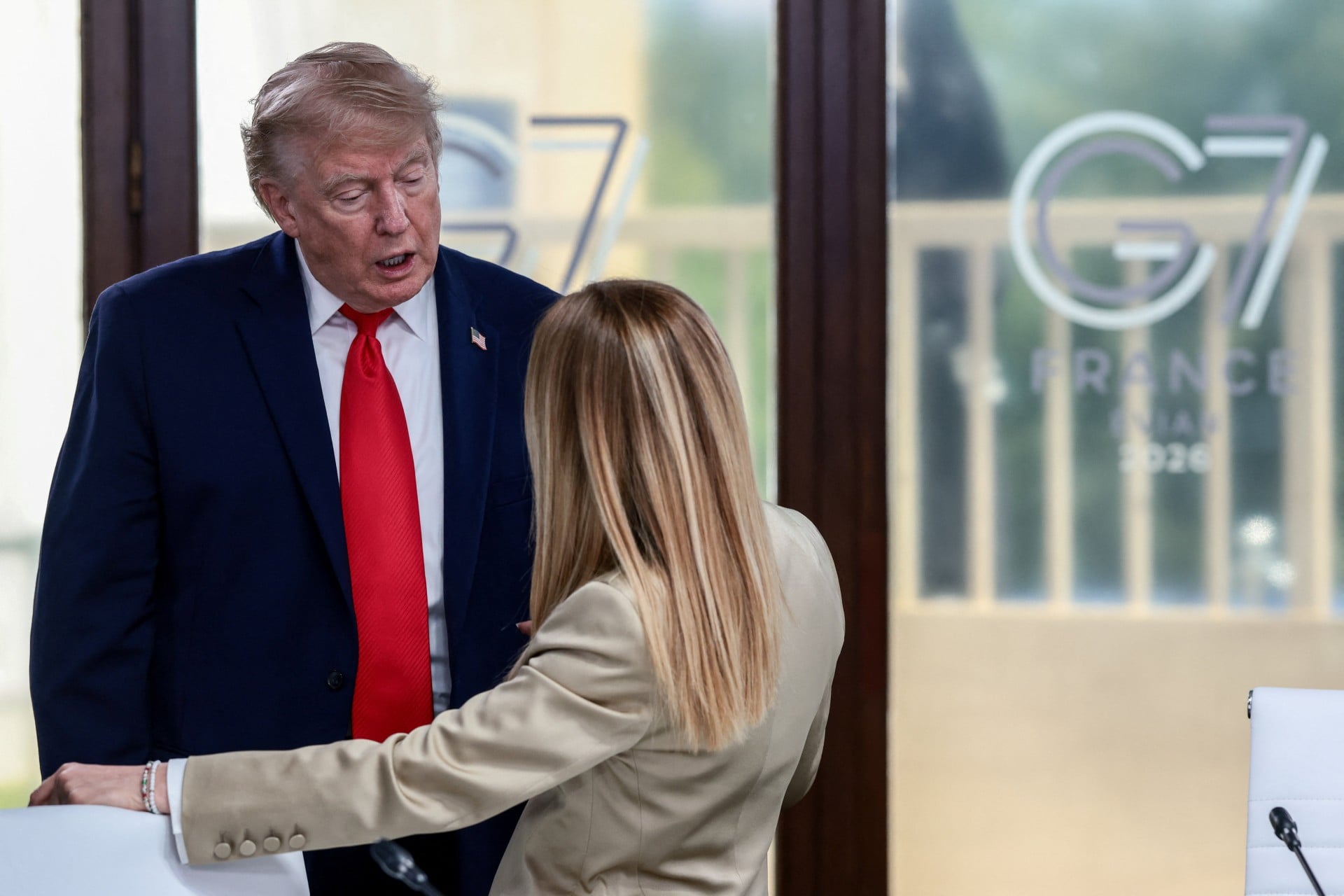 G7: Τα είπαν τετ-α-τετ Τραμπ – Μελόνι, χωρίς αστεία και χωρατά»
