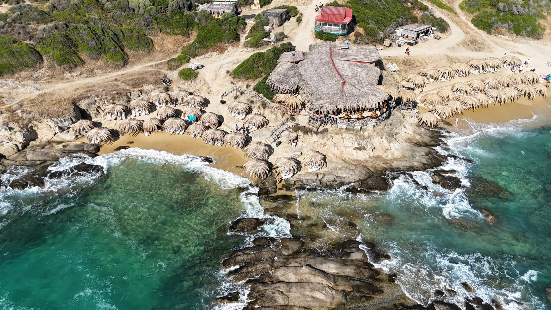 Η εξωτική παραλία της Χαλκιδικής με το πιο παράξενο όνομα