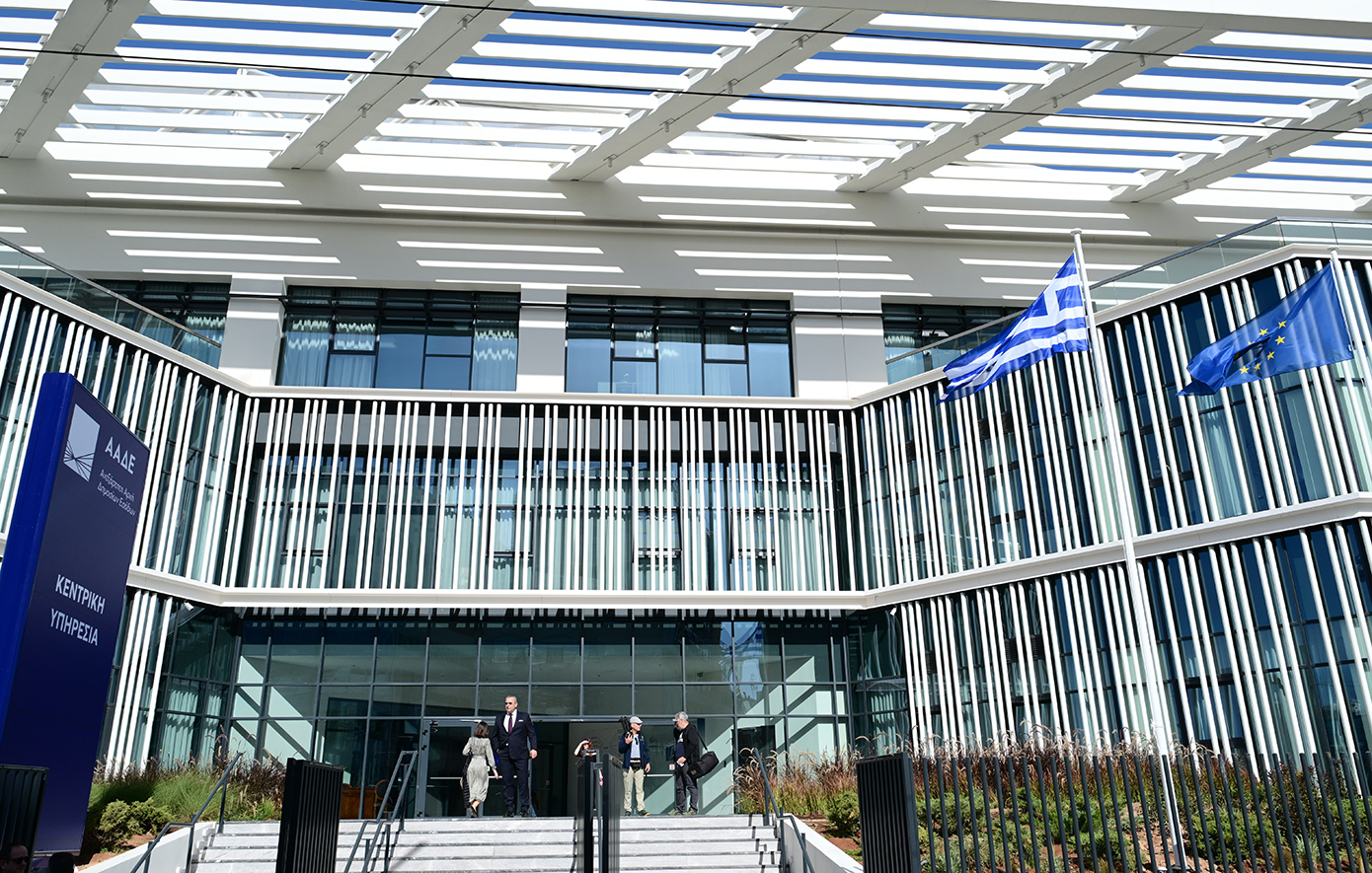 Η ΑΑΔΕ εντόπισε κατασκευαστική με τζίρο μόλις… τρία ευρώ – «Μαύρο χρήμα» άνω των 3 εκατ. ευρώ μαζί με μεσιτικό γραφείο