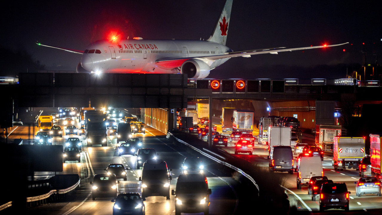 Η Air Canada αναστέλλει τις πτήσεις της προς την Κούβα