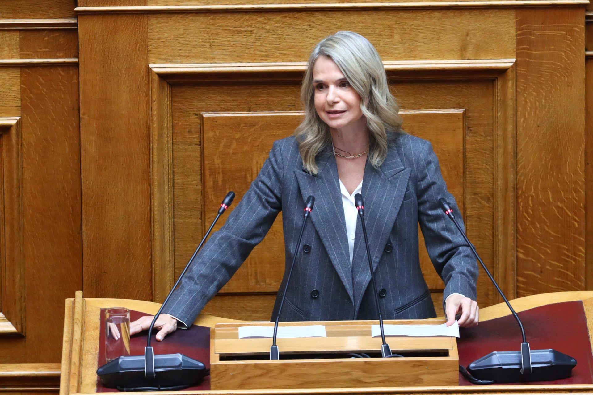 «Αμέτοχος παρατηρητής των εξοντωτικών αυξήσεων στα ασφάλιστρα υγείας η κυβέρνηση»