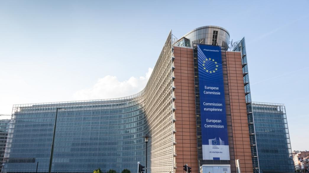 Πιέσεις από την Κομισιόν για αλλαγές στην ελληνική φορολογία