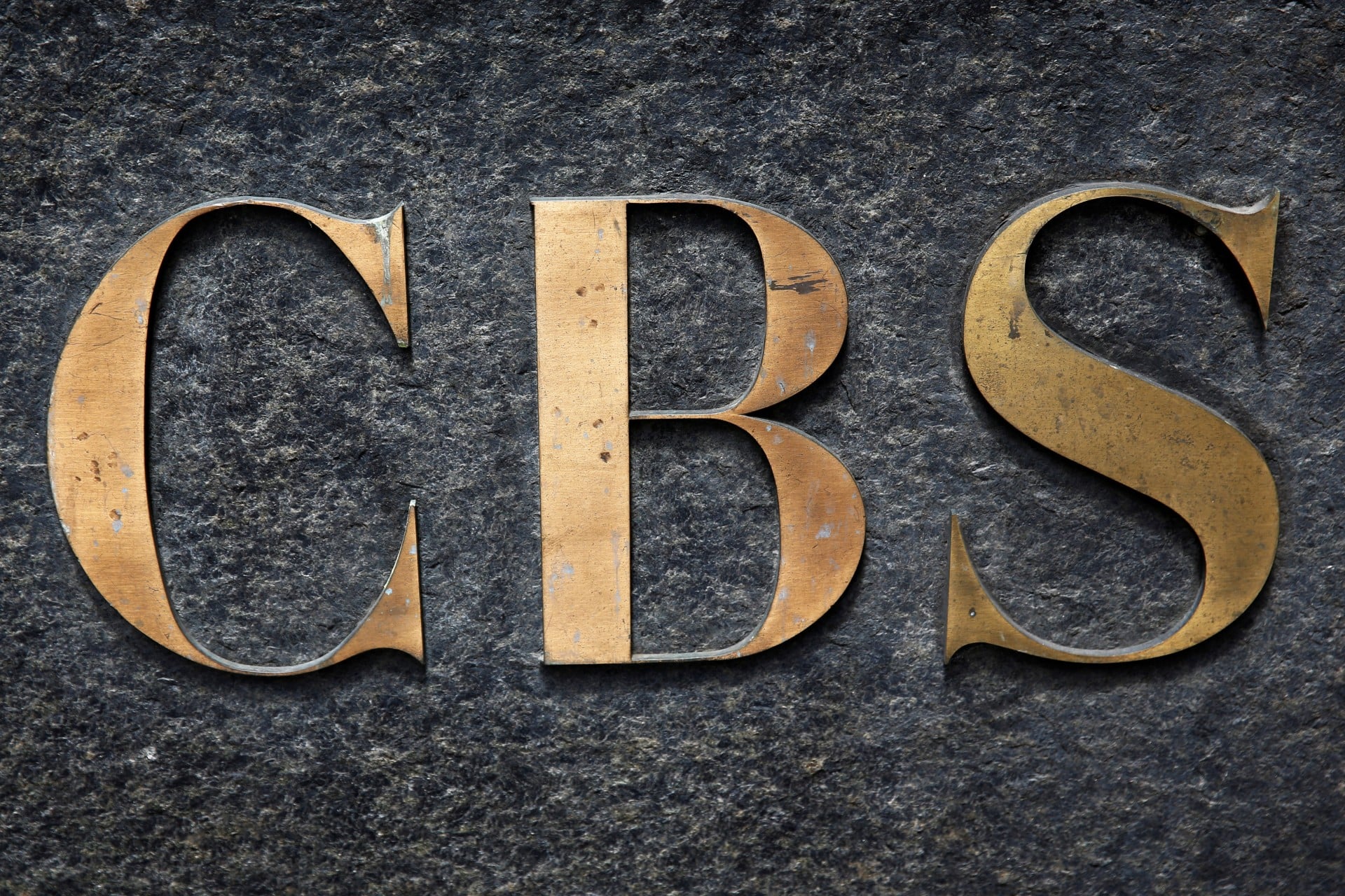 Απολύθηκε ο Σκοτ Πέλεϊ από το CBS – Κατήγγειλε πολιτικές παρεμβάσεις στο ιστορικό «60 Minutes»
