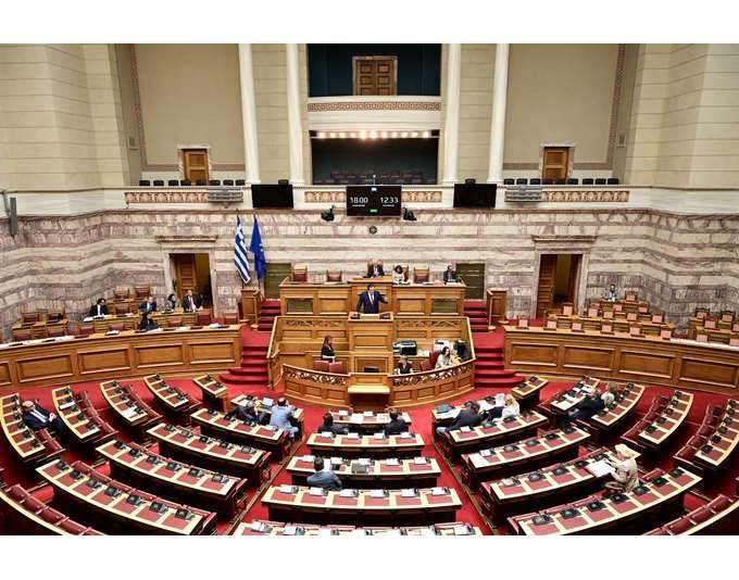 Στη Βουλή το νομοσχέδιο Οικονομικών για μέτρα στήριξης νοικοκυριών