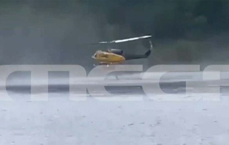 Βίντεο από τη στιγμή που πυροσβεστικό ελικόπτερο έπεσε στην τεχνητή λίμνη Αώου, στο Μέτσοβο – Διασώθηκαν τα μέλη του πληρώματος