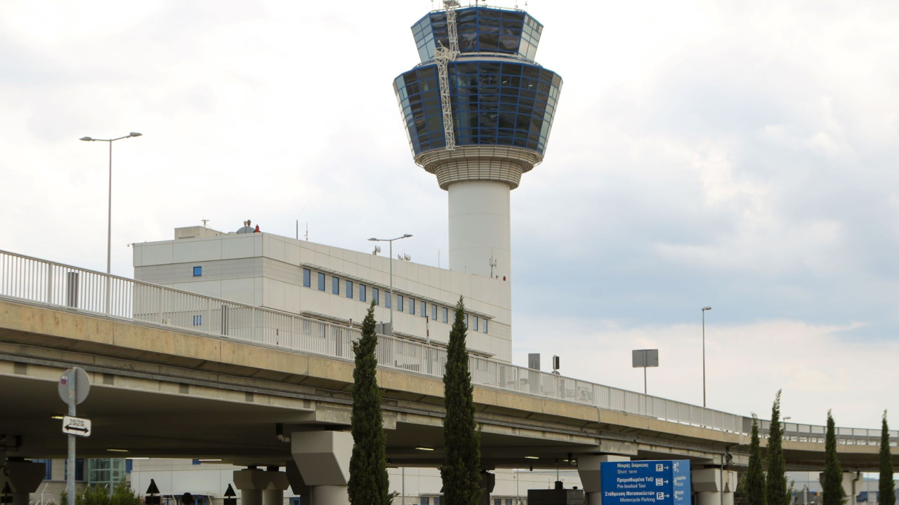 «Ελ. Βενιζέλος»: Καθυστερήσεις και ταλαιπωρία επιβατών λόγω βλάβης σε ραντάρ