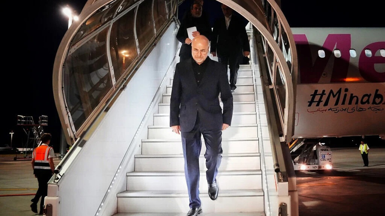 Γκαλιμπάφ: Το Στενό θα παραμείνει σε ιρανικά χέρια - Οι ΗΠΑ θα αποδεσμεύσουν 12 δισ. δολάρια