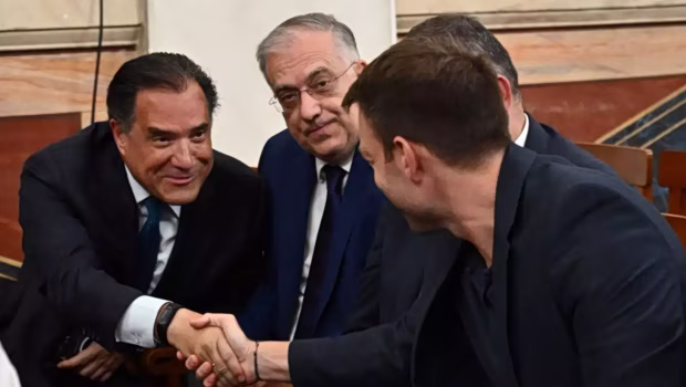 Τον Κασσελλάκη από την αφάνεια ποιος θα βγάλει; Η λάσπη που θα πετάξει μετά του Αδώνιδος στον Τσίπρα με το τσουβάλι