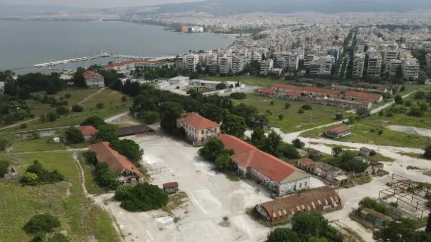 Προχωρούν τα ζητήματα απαλλοτριώσεων και αποζημιώσεων για το πρώην στρατόπεδο Κόδρα