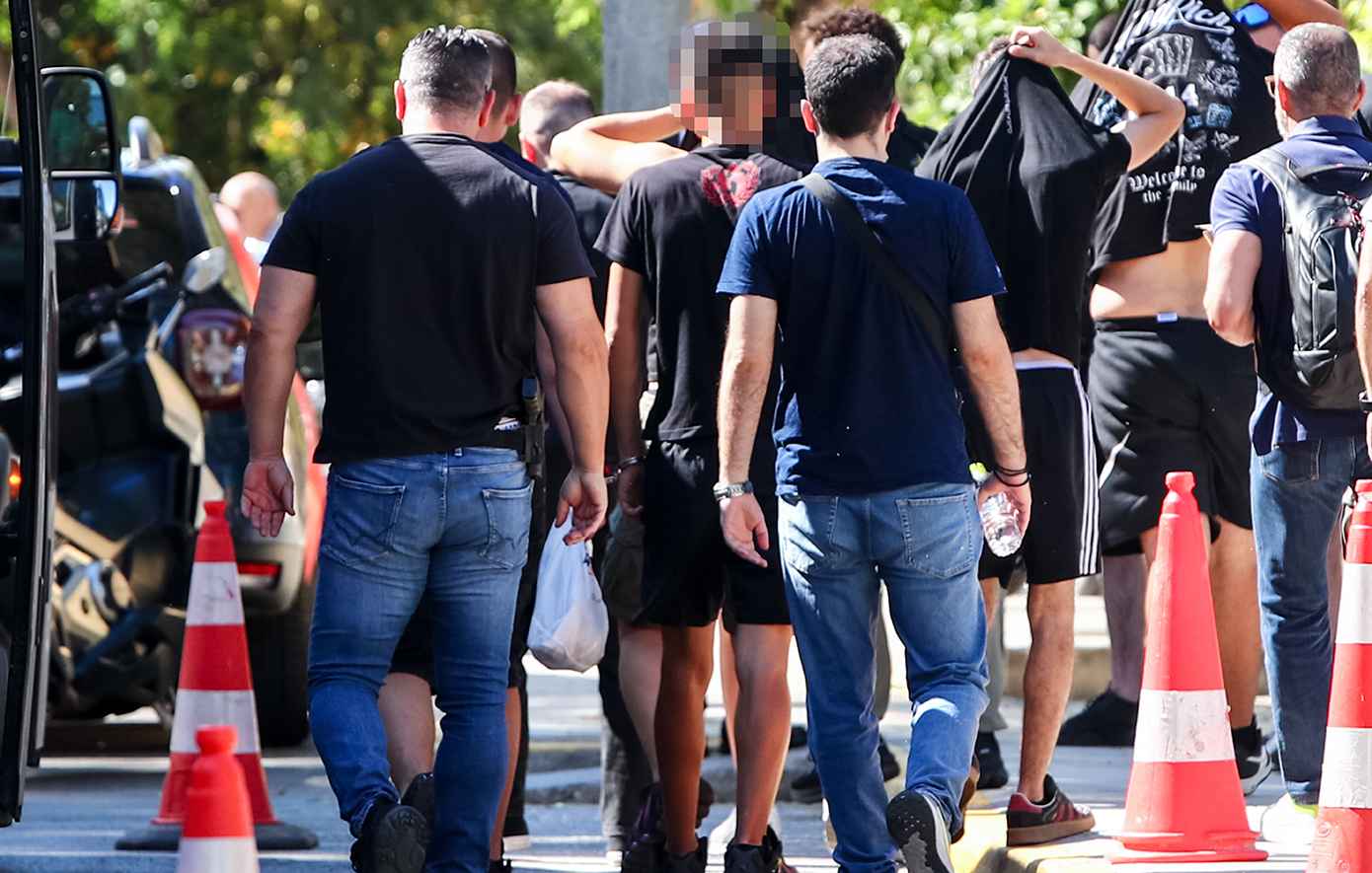 Βαρύτατες διώξεις για το θάνατο του 15χρονου στην Καλλιθέα – News.gr
