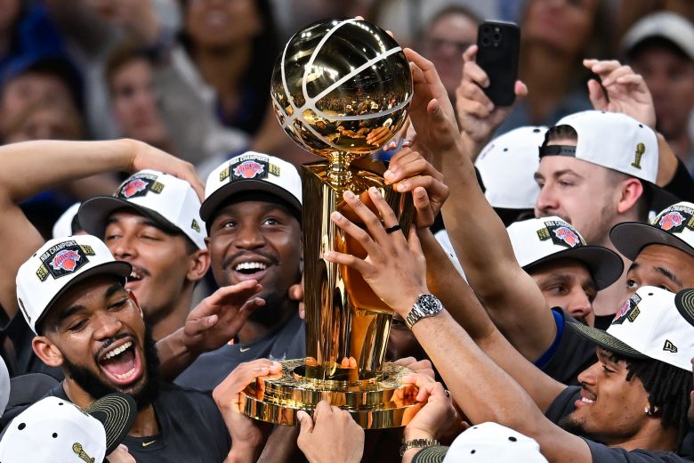 Πρωταθλητές στο NBA οι Νιου Γιορκ Νικς μετά από 53 χρόνια – News.gr