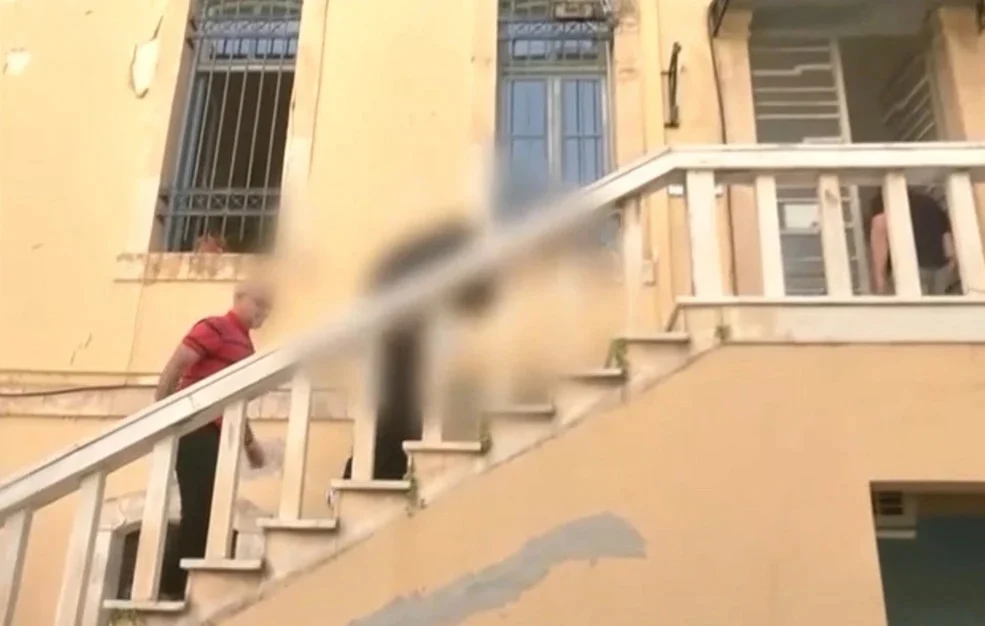 Προφυλακίστηκαν η 25χρονη μητέρα και ο σύντροφός της για απόπειρα ανθρωποκτονίας – News.gr