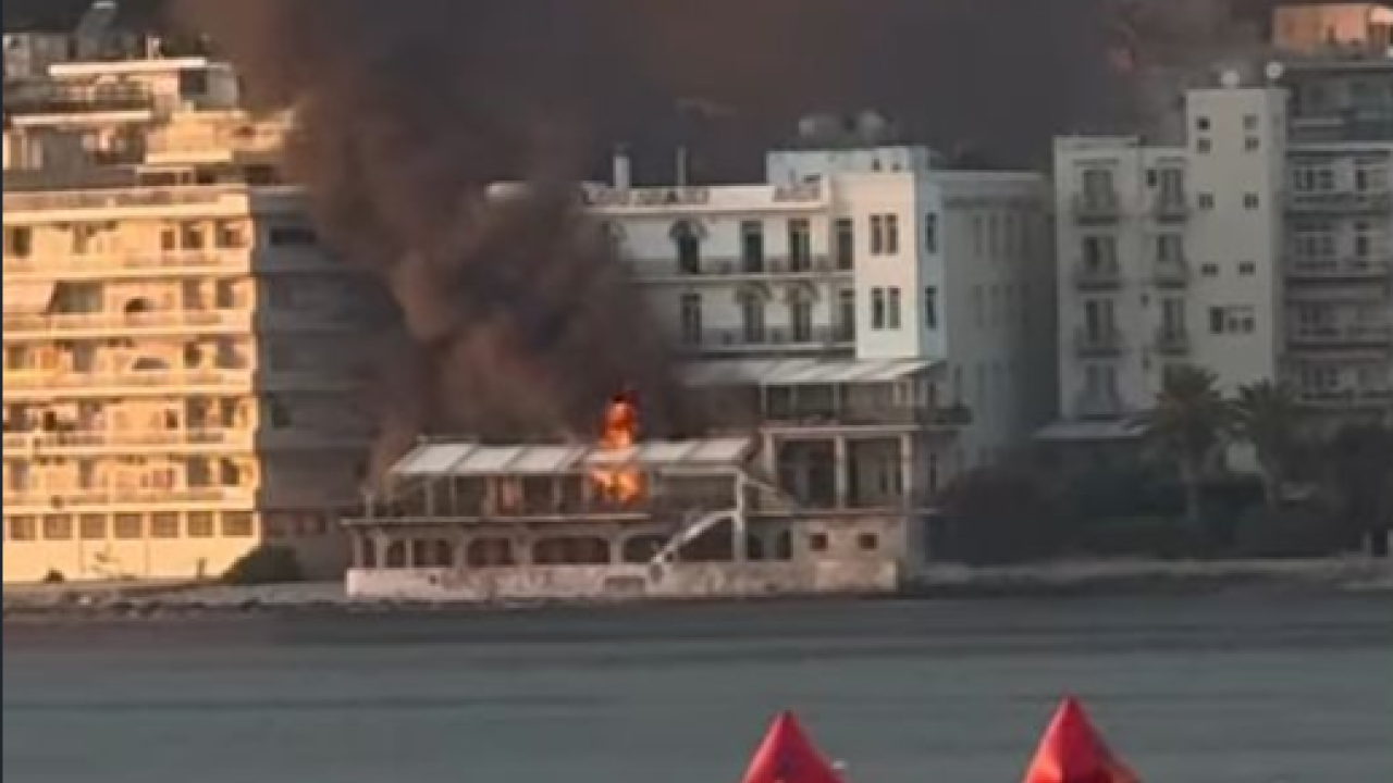 Λουτράκι: Πυρκαγιά σε εγκαταλελειμμένο ξενοδοχείο