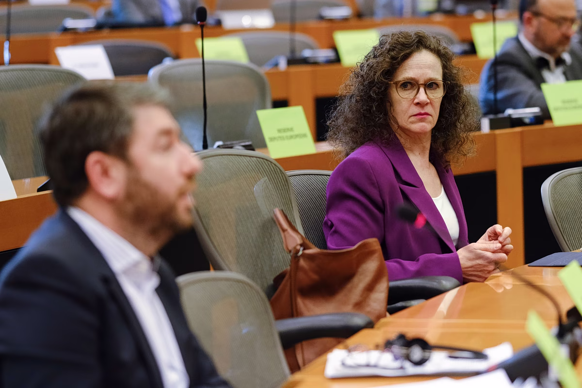 Νέα Δημοκρατία: Από το «Μένουμε Ευρώπη» στο «δεν θα μας πουν αυτοί πώς θα κυβερνήσουμε»