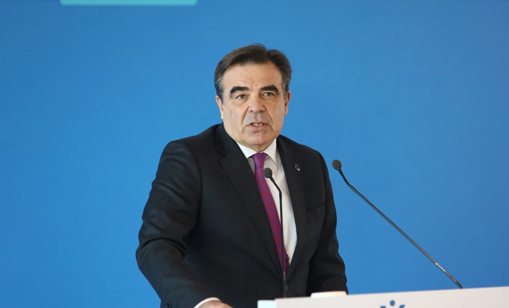 Το πτυχίο του Βαγγέλη Γιακουμάκη παρέδωσε στη μητέρα του ο Μ. Σχοινάς