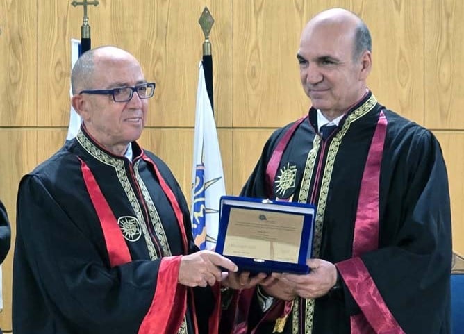 Αναγόρευσε τον Ι. Μασούτη σε επίτιμο διδάκτορα