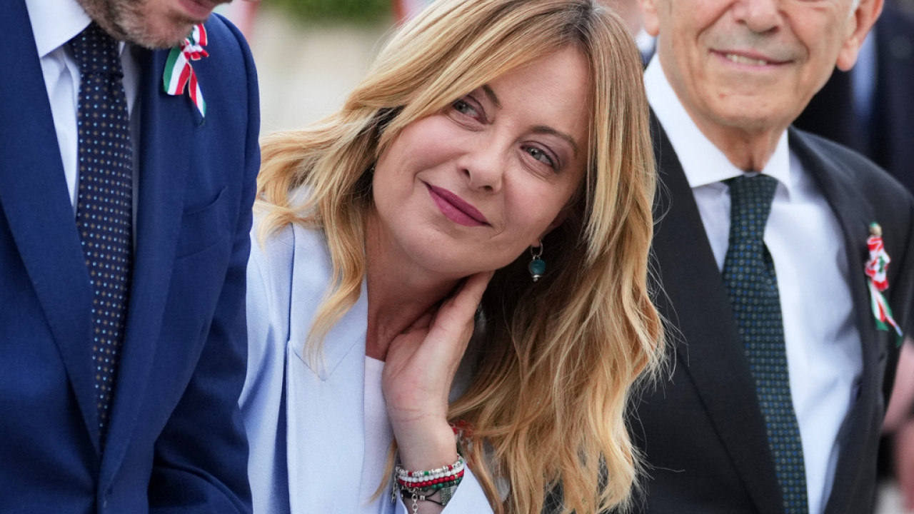 Με απόφαση Μελόνι, η τεχνητή νοημοσύνη εντάσσεται στα ιταλικά σχολεία