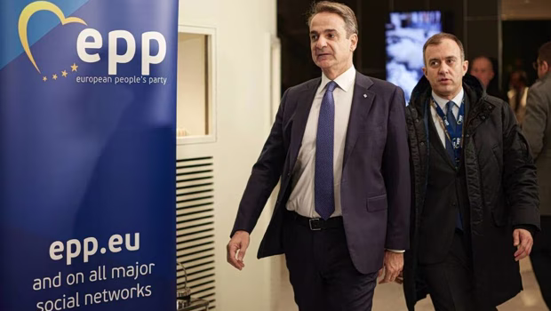 Ο Τάσος, το βόλεμα των δικών μας παιδιών πάση θυσία και ο επιτελικός τραγέλαφος του Μητσοτάκη