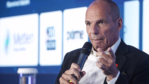 Βαρουφάκης: Η Ελλάδα είναι μια χώρα γεμάτη ευκαιρίες, αρκεί να έχεις funds - Συνεχής απειλή για την εθνική κυριαρχία ο Μητσοτάκης
