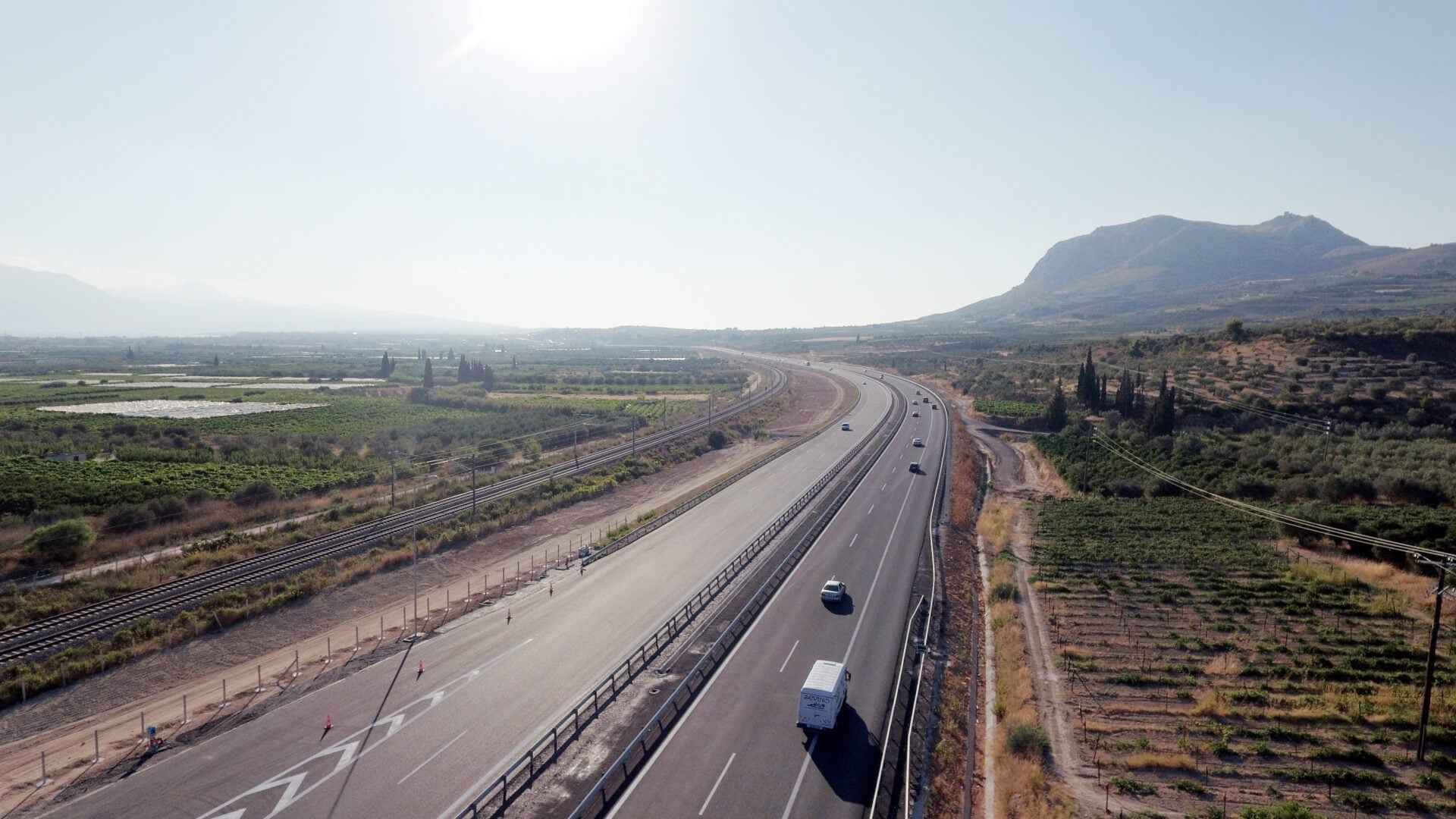 Απαγόρευση διέλευσης φορτηγών από τη γέφυρα της διώρυγας Κορίνθου