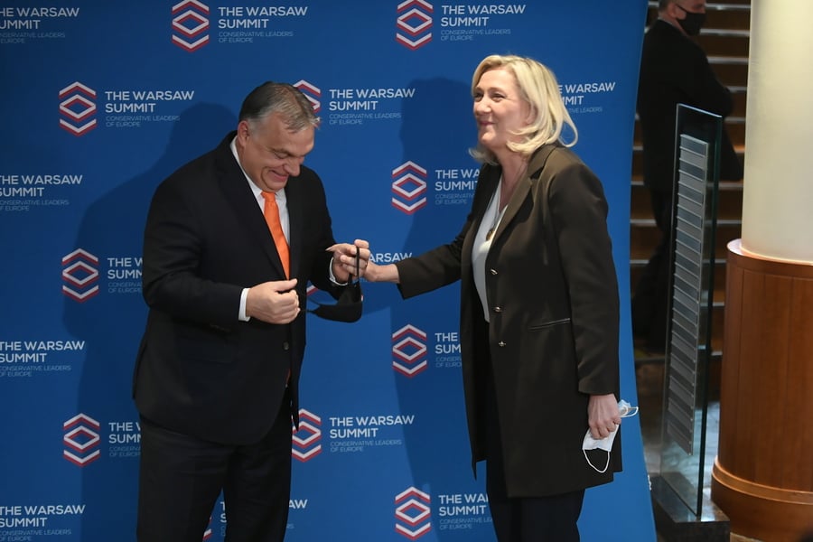 Ο Όρμπαν στηρίζει τη «θρυλική» Λεπέν εν όψει των προεδρικών εκλογών στη Γαλλία
