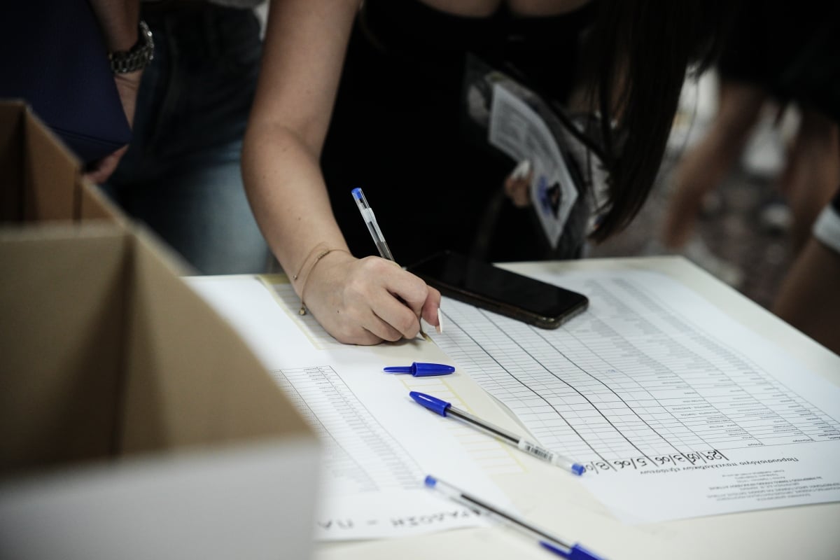 Με Μαθηματικά συνεχίζουν σήμερα οι υποψήφιοι των ΕΠΑΛ