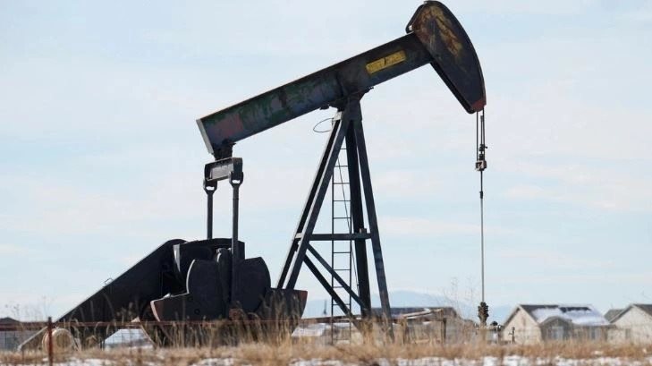 Συνεχίζεται η πτώση στις τιμές του πετρελαίου λόγω διέλευσης στο Ορμούζ