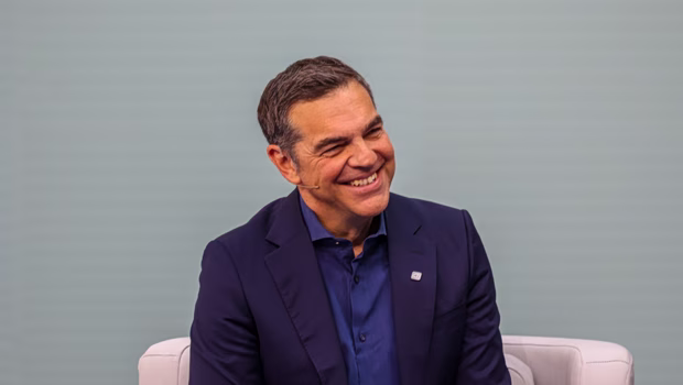 Από το Θησείο στο OT Forum: Ο «νέος» Τσίπρας απέναντι στον «παλιό» Μητσοτάκη
