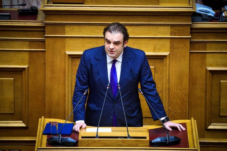 Στη Βουλή το πλαίσιο για τους τόκους σε δικαστικές ρυθμίσεις δανείων