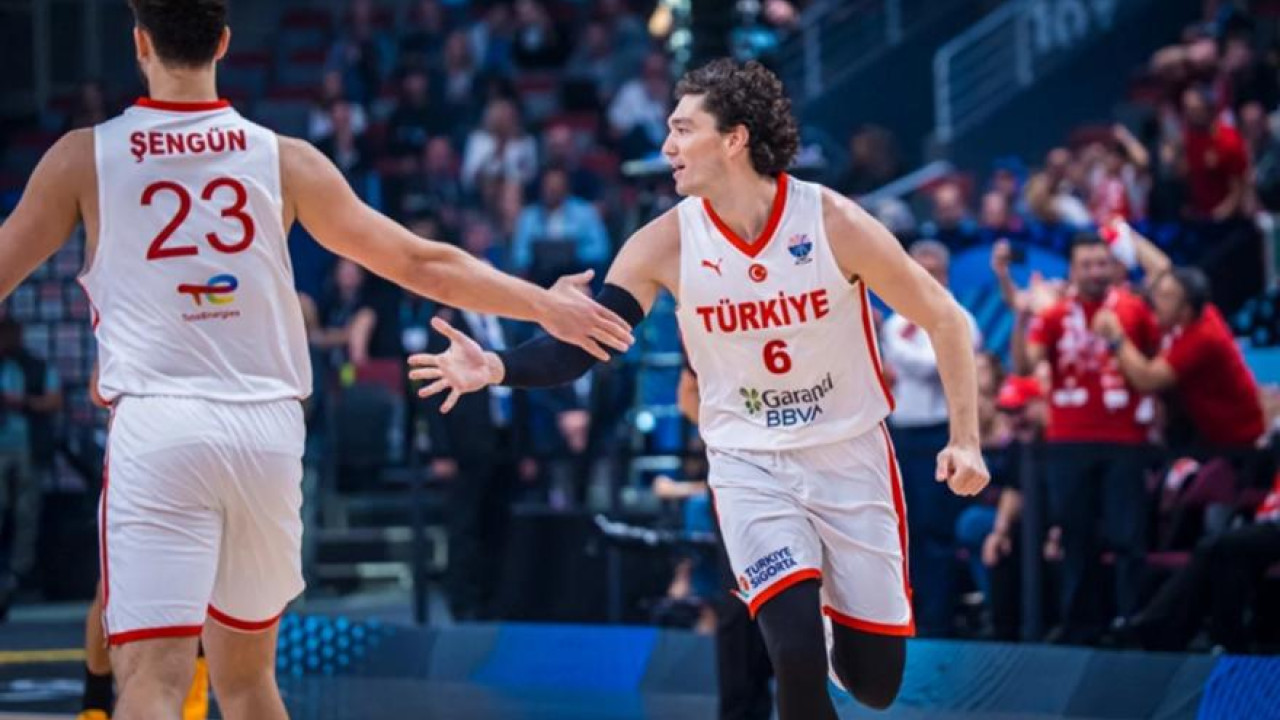 Με Όσμαν και Σενγκούν οι προεπιλογές της Τουρκίας για τα προκριματικά του Μουντομπάσκετ