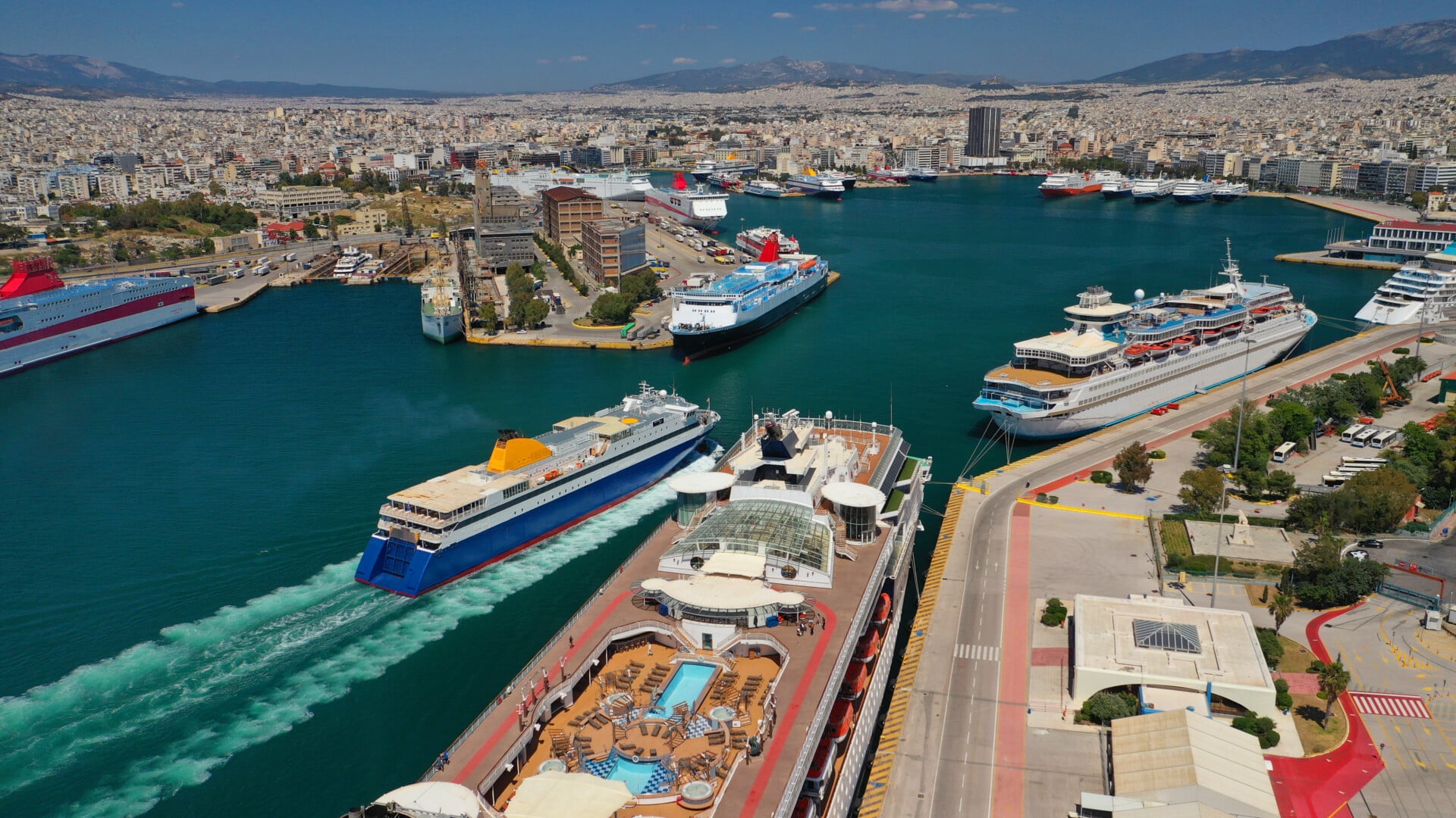 Εντολή να ερευνηθεί ποιος αφαίρεσε το μνημείο στην μνήμη του Αντώνη Καρυώτη