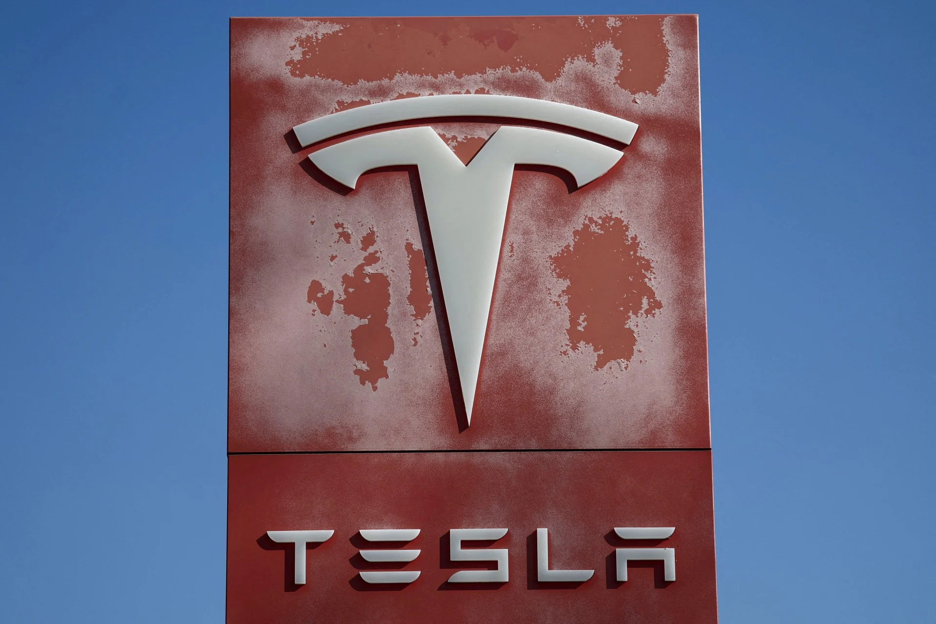 Η Tesla θα αυξήσει την παραγωγή της στη Γερμανία κατά 20%