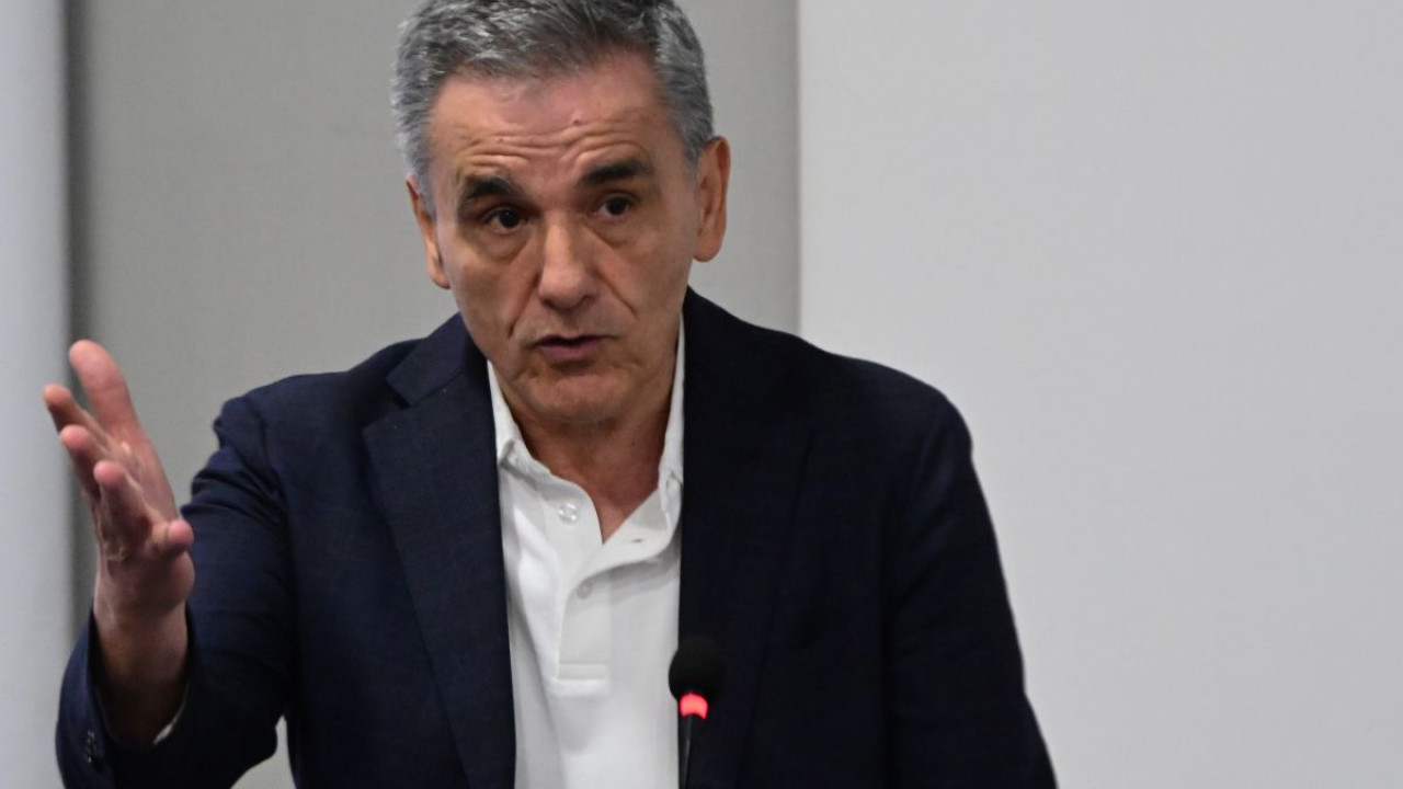 Ευκλείδης Τσακαλώτος: Είμαι θετικός σε πρόσκληση Τσίπρα - Θα συζητούσα μαζί του